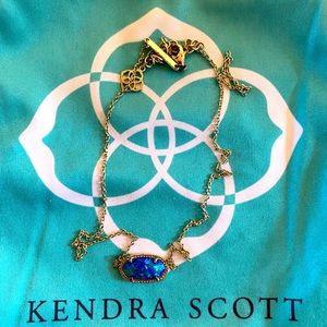 Kendra Scott necklace